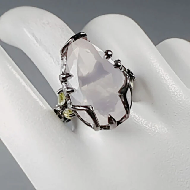 ვარდისფერი კვარცი